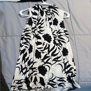 White House Black Market Black and White Floral Tank Top